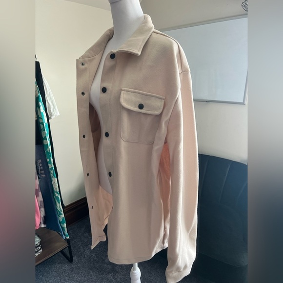 Soft Shacket - Picture 2 of 3